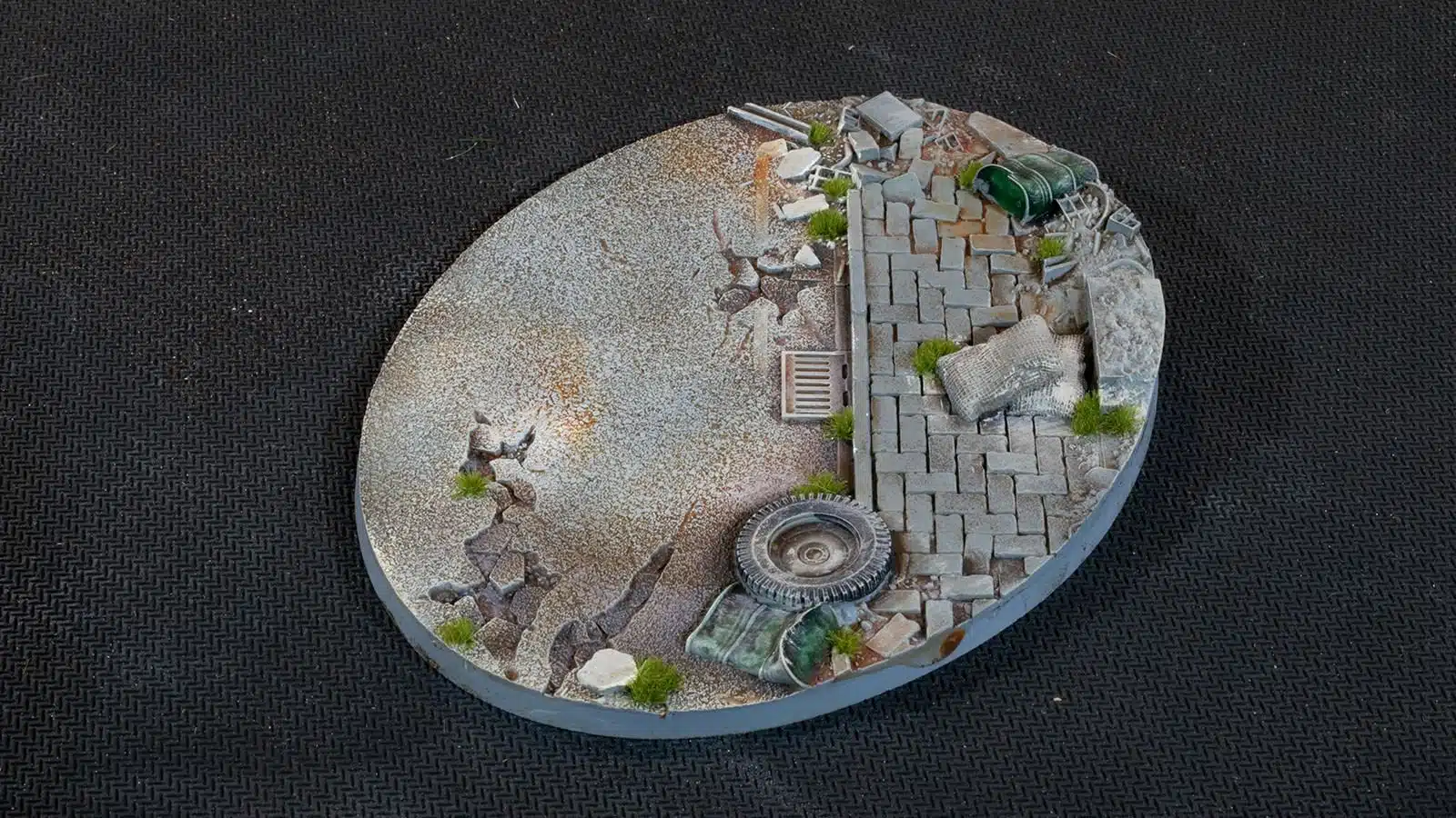 Gamer Grass: Urban Warfare Bases, Oval 120 mm