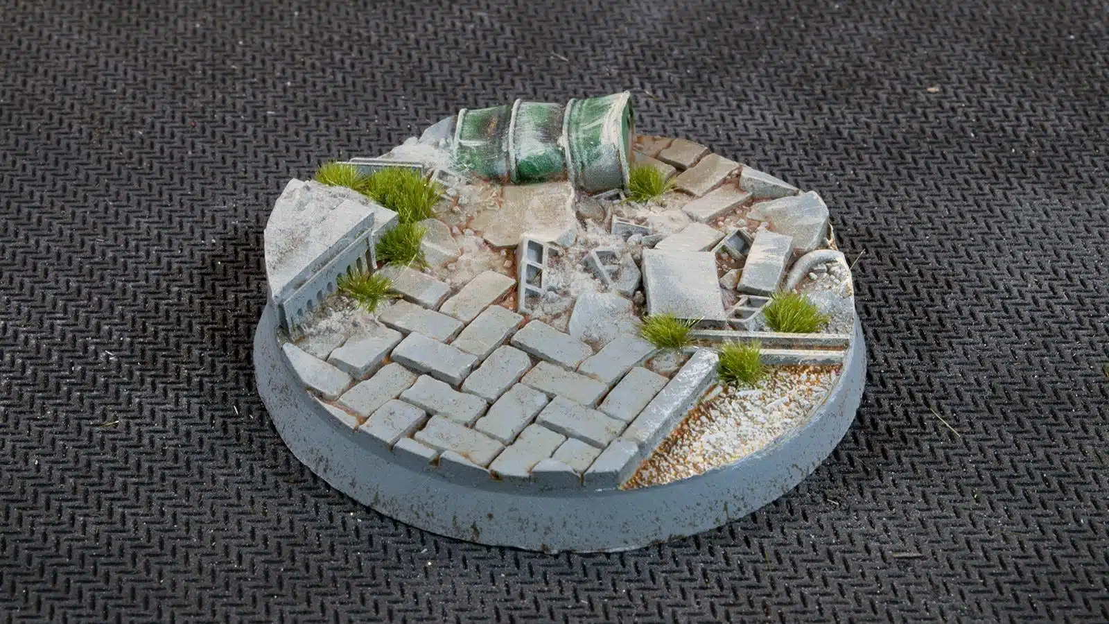 Gamer Grass: Urban Warfare Bases, Round 50mm x 3 - Image 2